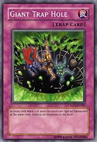 Giant Trap Hole [CSOC-EN080] Common | Exor Games Summserside